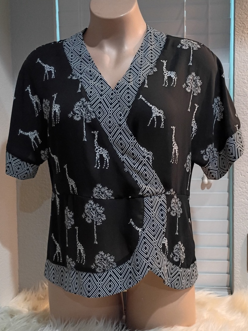 Worthington Women’s Large Top